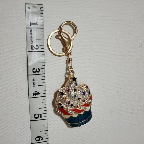 BETSY JOHNSON Jeweled cupcake purse charm keychain - Picture 4 of 4